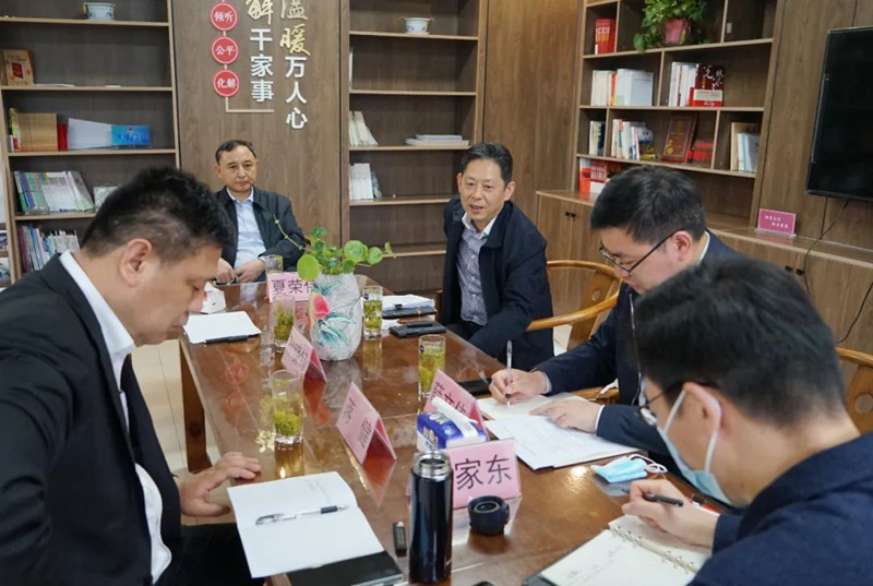 区政协副主席、党组成员朱红兴调研洛阳镇、礼嘉镇政协工作