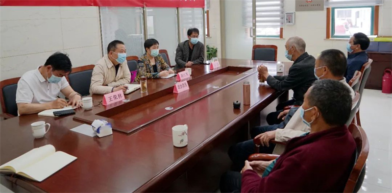 区政协副主席蒋红英参加前黄镇前黄村“有事好商量”协商议事活动